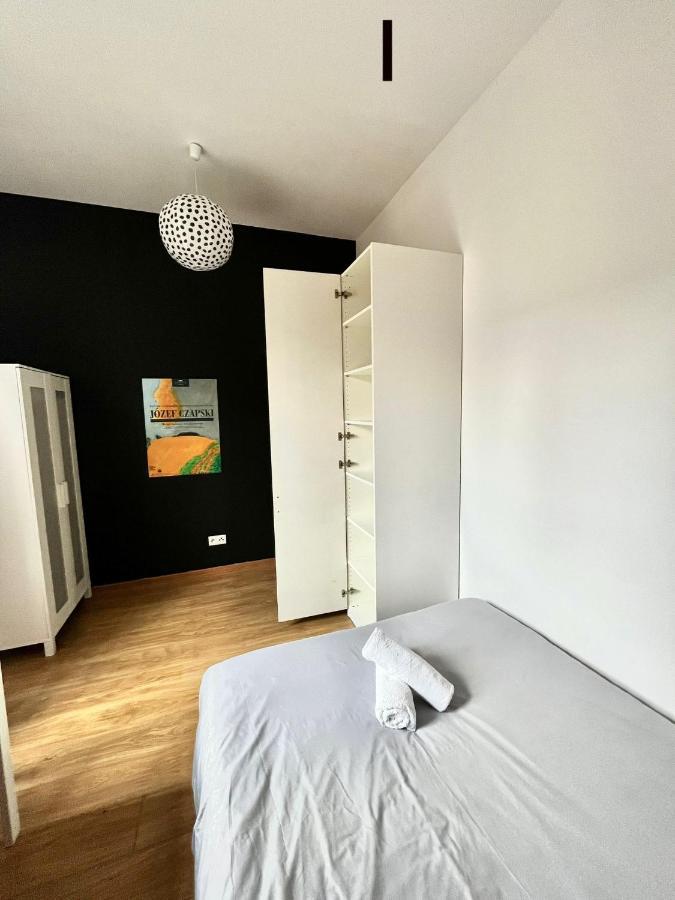 Bezagenta Rooms Centrum Warszawa Exteriör bild